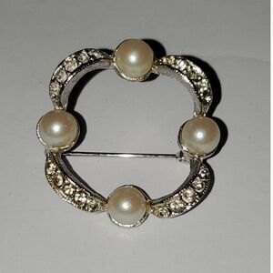 A Vintage 80's Brooch Rhinestone and Faux Pearl Silver Tone Granny Core Costume